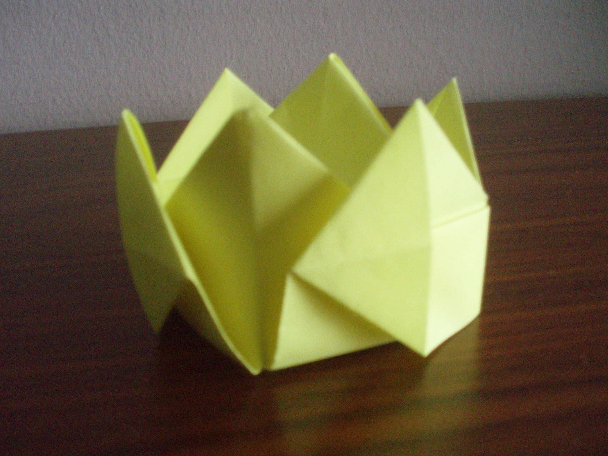 Como hacer una corona Origami3