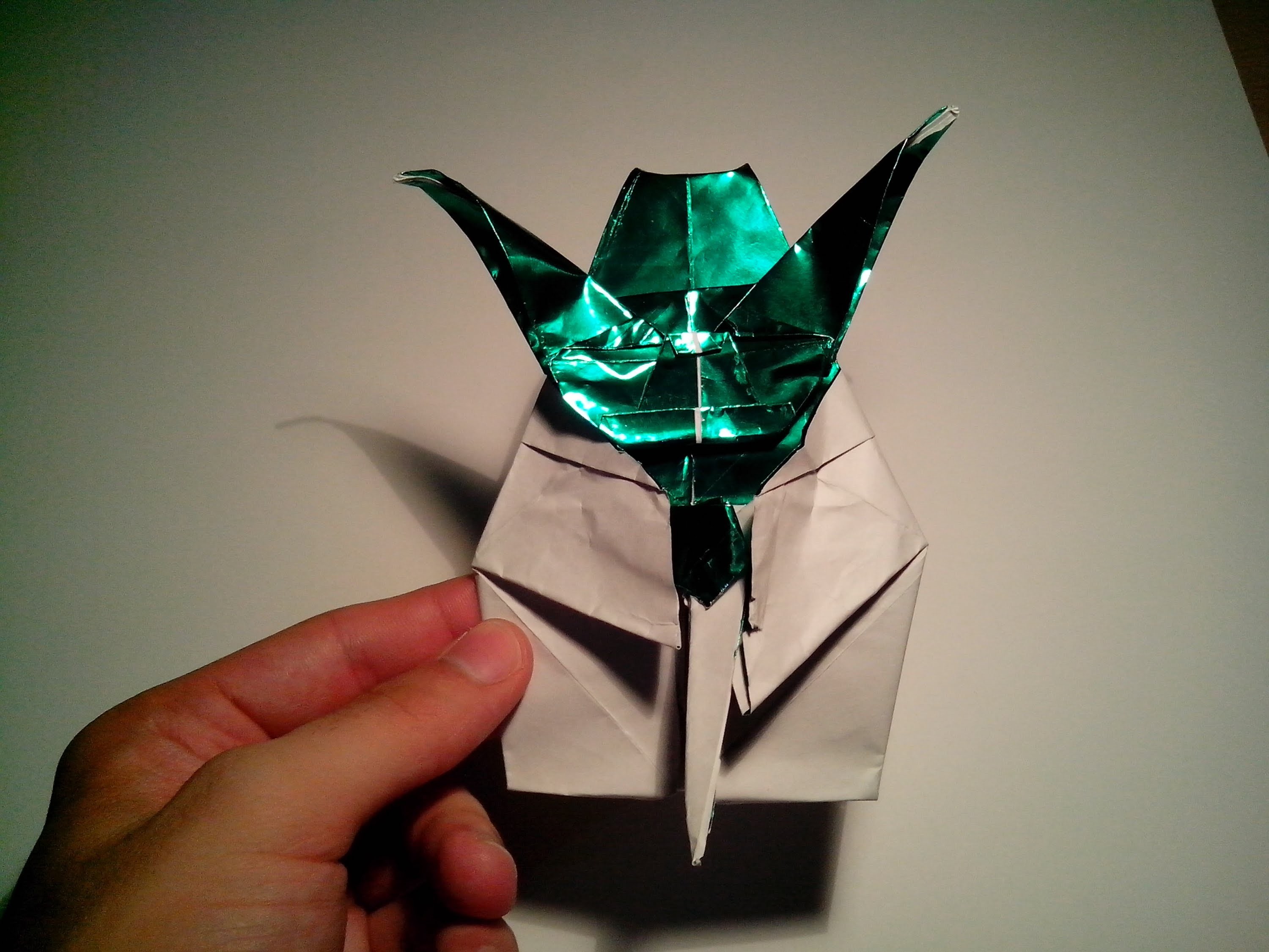 Como hacer al maestro yoda de origami