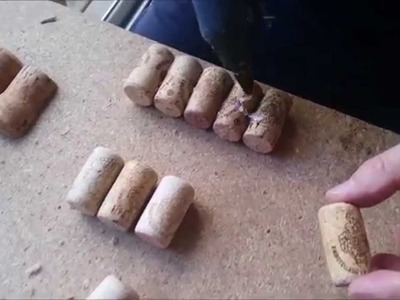 Cómo hacer un arbol de navidad con corcho - How to make a Christmas tree with cork