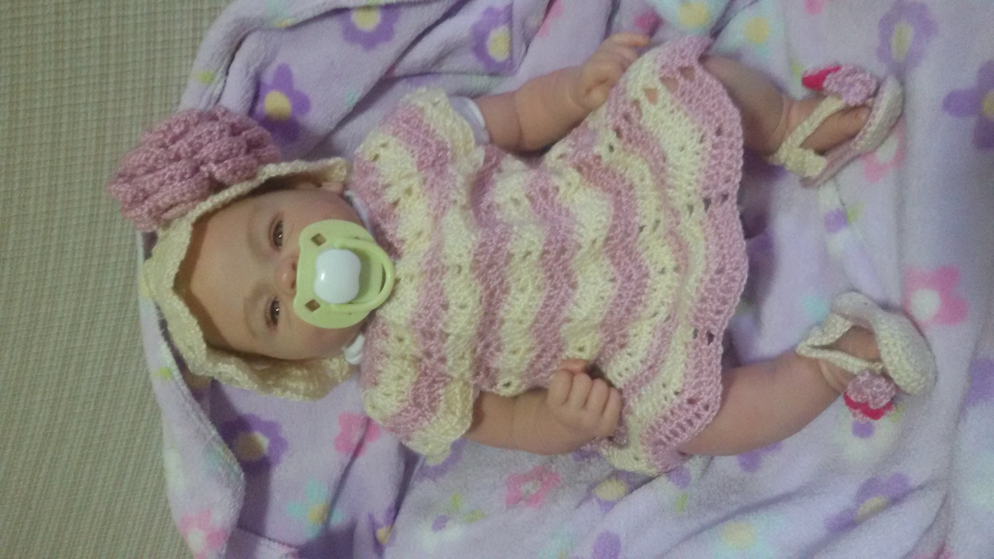 Vestido bebe a crochet de 0 a 3 meses.