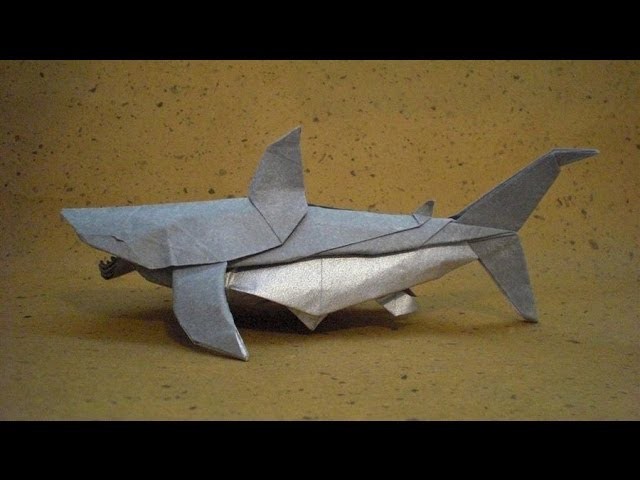 Origami instrucciones de plegado : gran tiburón blanco