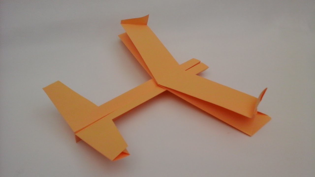 Como hacer un avion de papel. Avion con estabilizadores verticales
