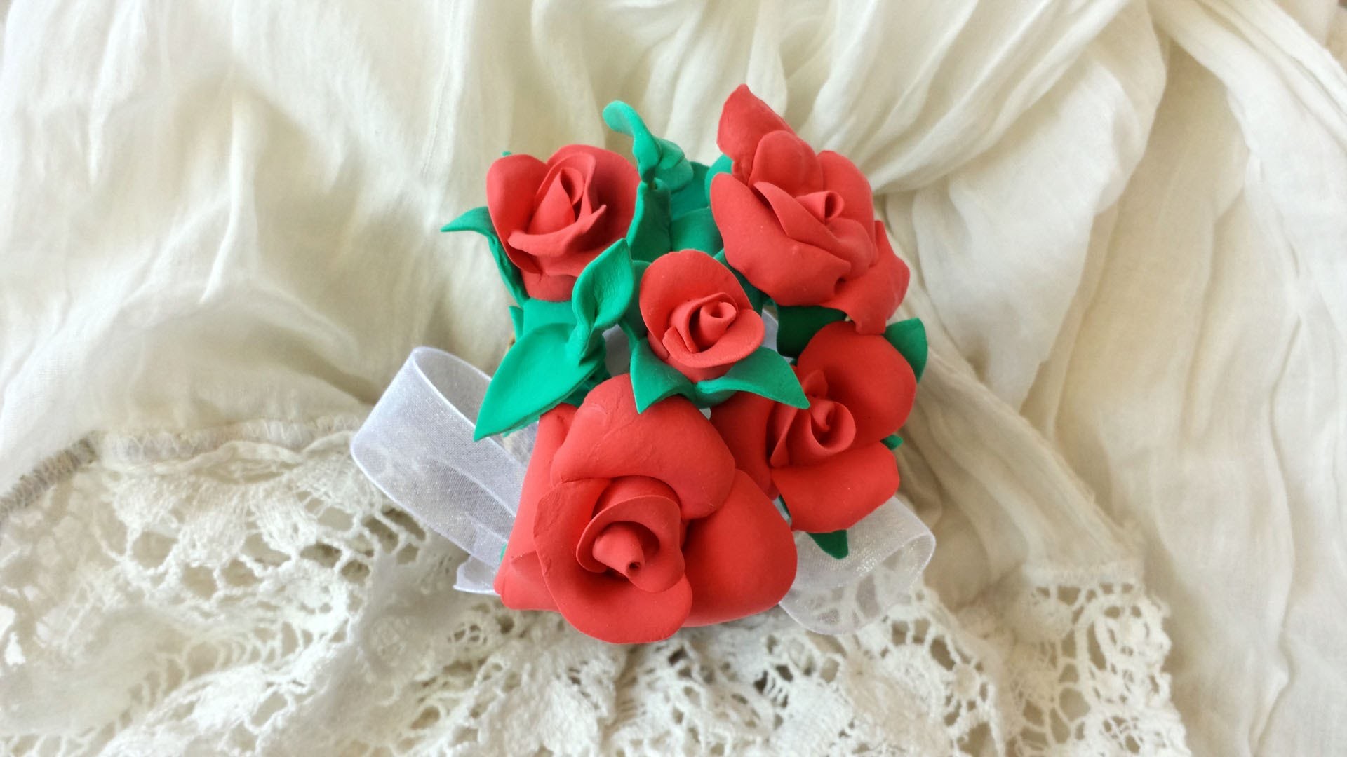 Cómo hacer una canasta de rosas  | facilisimo.com