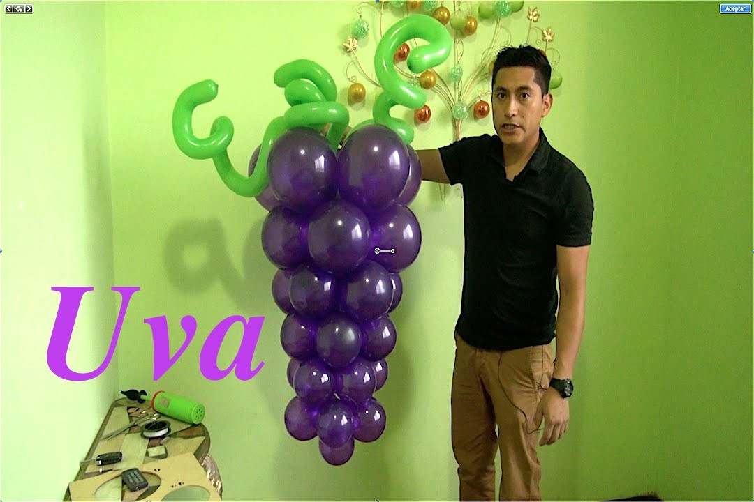 Racimo de uvas con globos para primera comunión fácil y económico