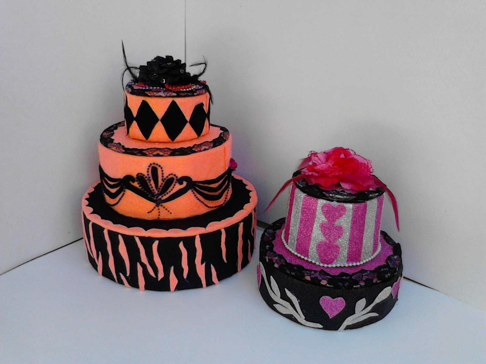 Cajas  decoradas en forma de pastel