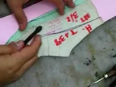 SACAR MOLDE DE ZAPATILLA