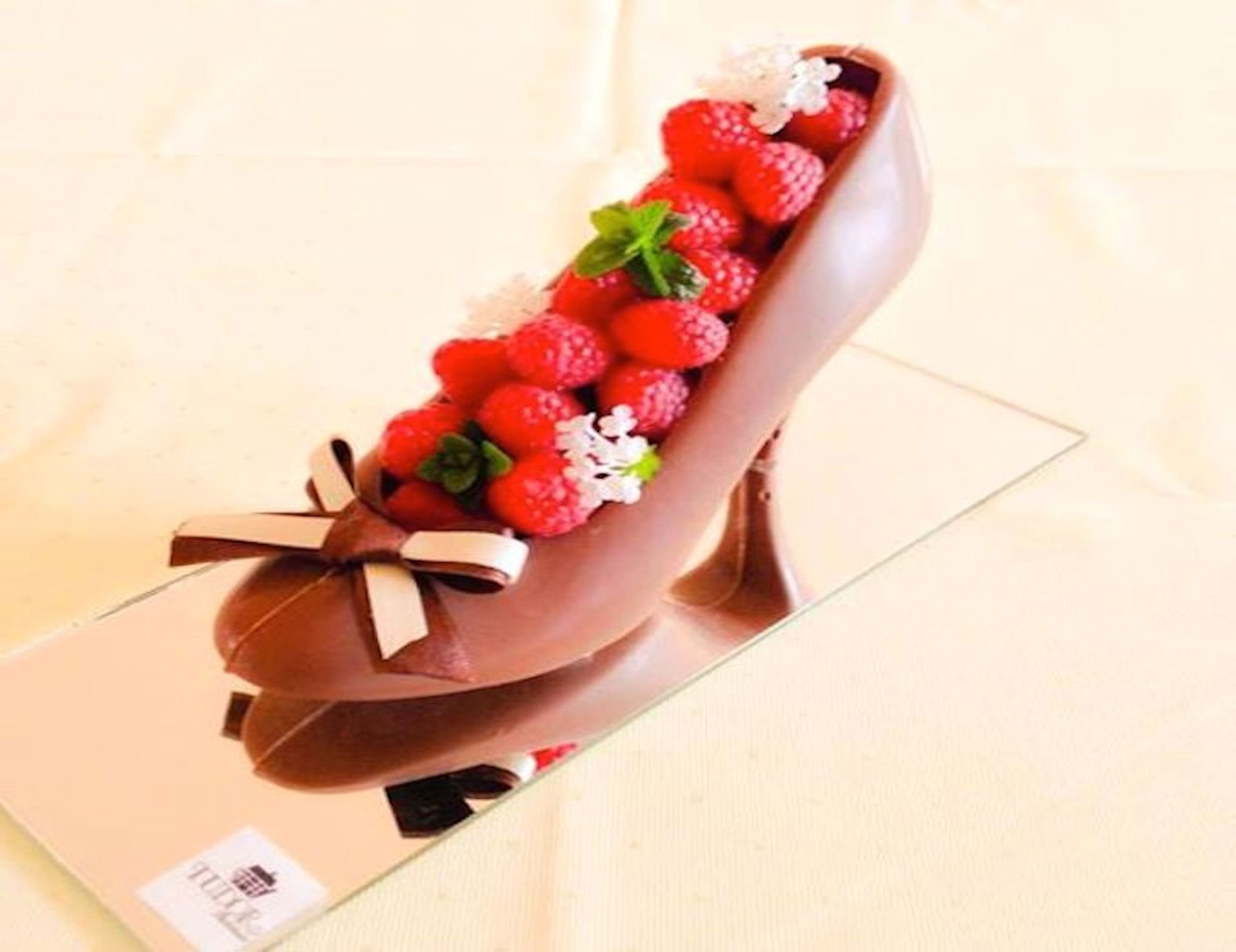 Repostería: Zapatilla de chocolate. Cómo hacer figuras de chocolate