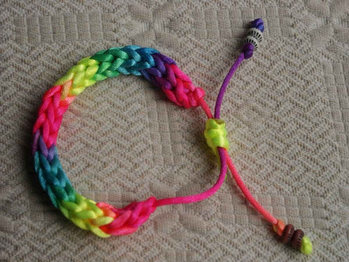 Pulsera multicolor crochet