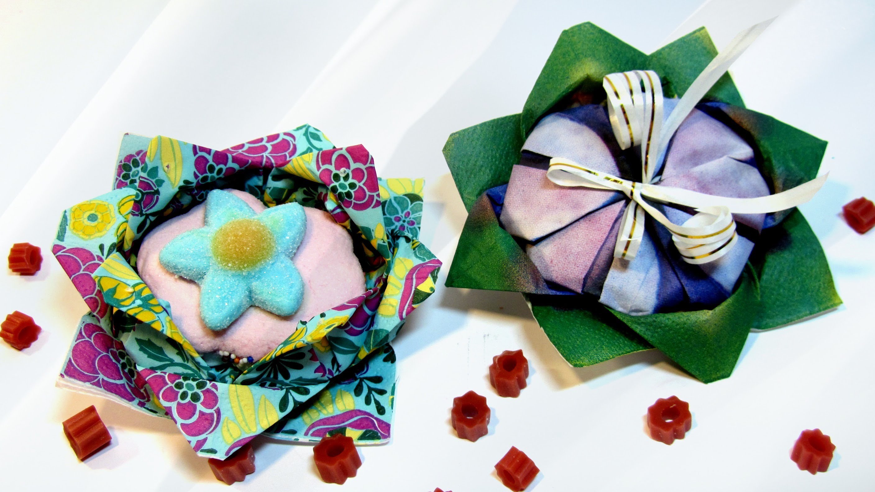 Cómo hacer flores con servilletas de papel. How to make flowers with paper napkins