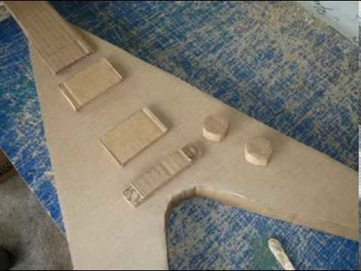 Guitarra carton