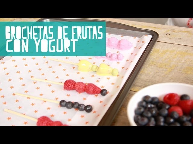 Brochetas de Frutas Con Yogurt (Juno)
