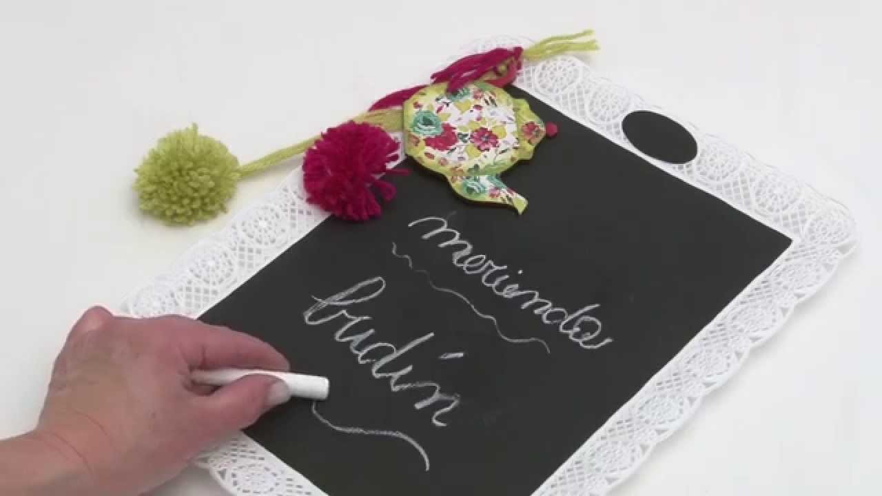 Como aplicar laminas de decoupage y pintura para pizarron sobre plastico? Eq Arte