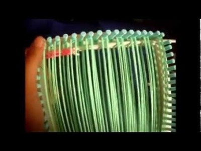 Entretejiendo en telar cuadrado