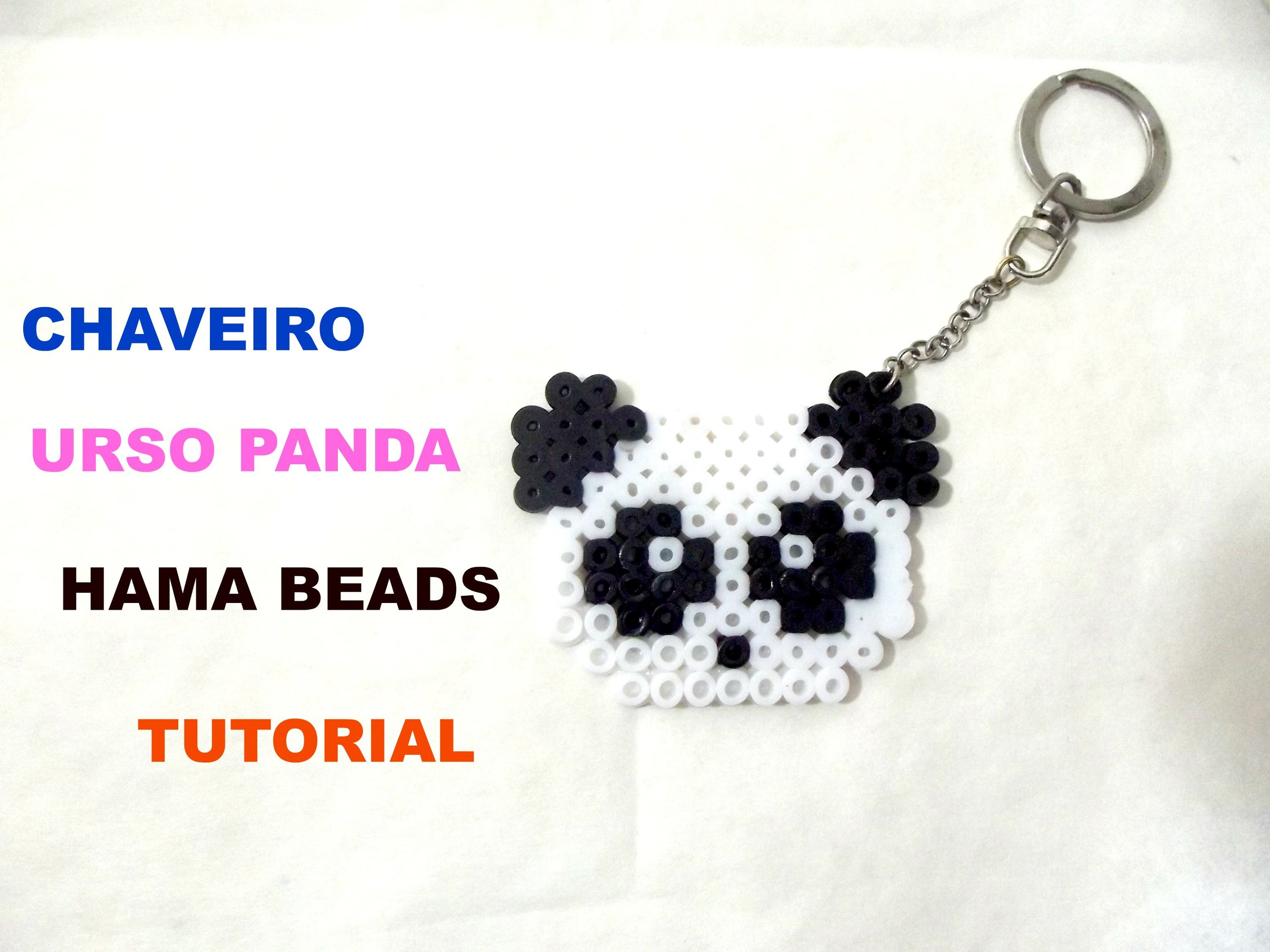 Chaveiro de Urso Panda ( HAMA BEADS ) - Panda Bear Keychain ( PERLER BEADS ) - LLavero de Oso Panda