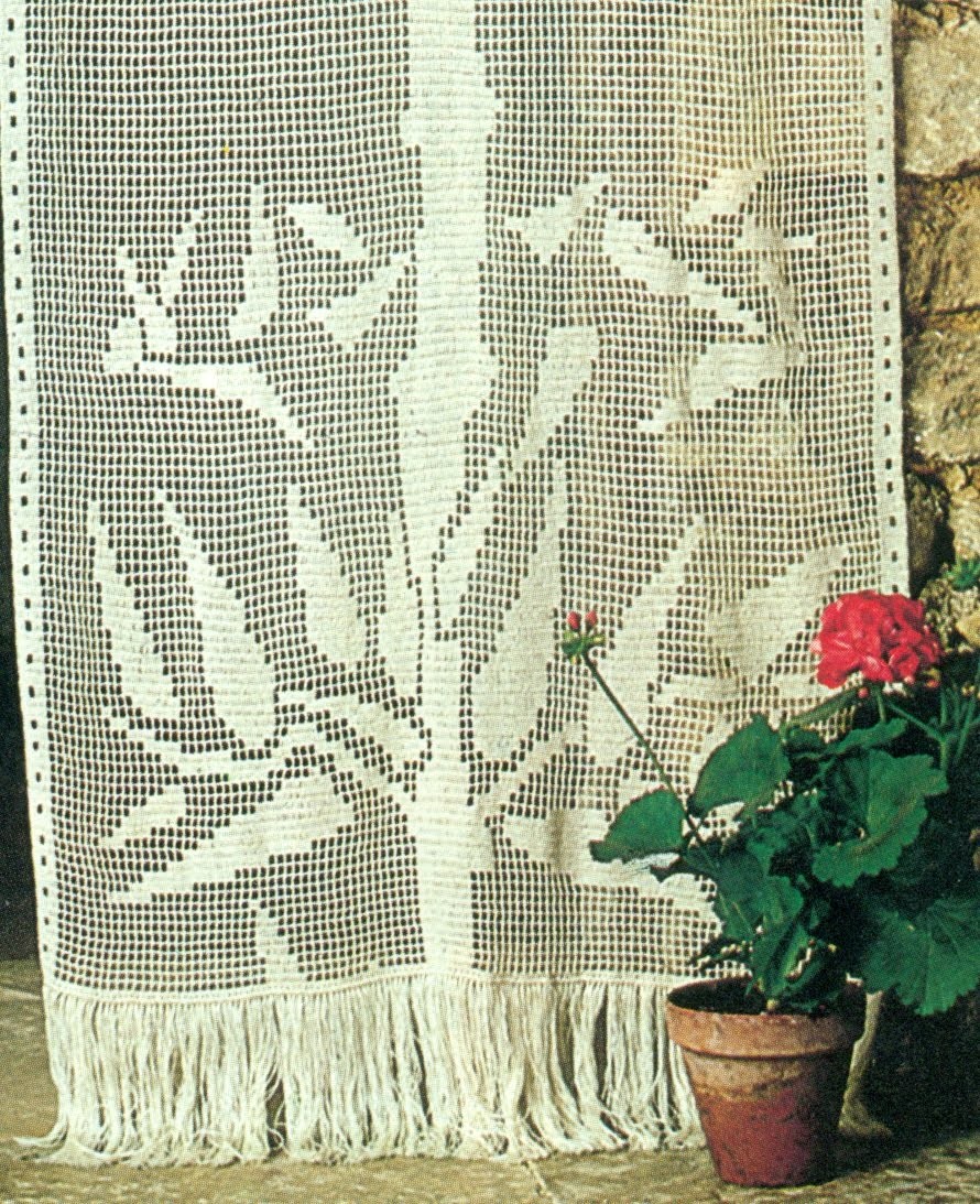 Esquemas para tejer cortinas con ramas a crochet