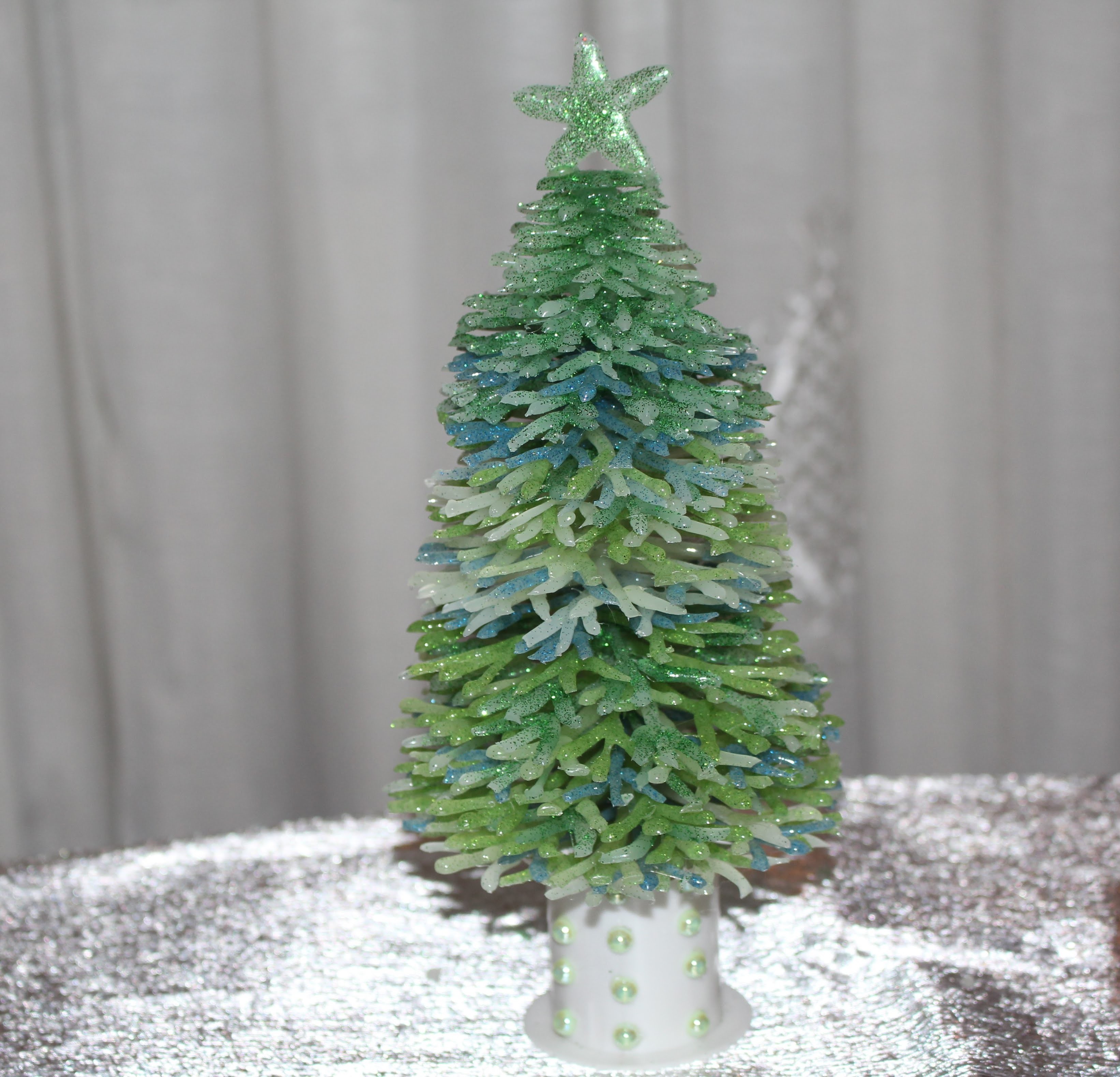 Diy Christmas tree glue ! Brad de Craciun facut din silicon!Arbol de Navidad de silicona