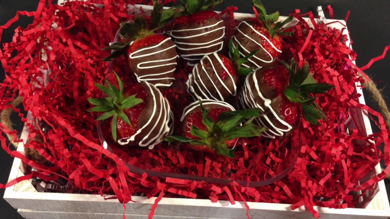 Regalar fresas cubiertas de chocolate. DIY chocolate covered strawberries