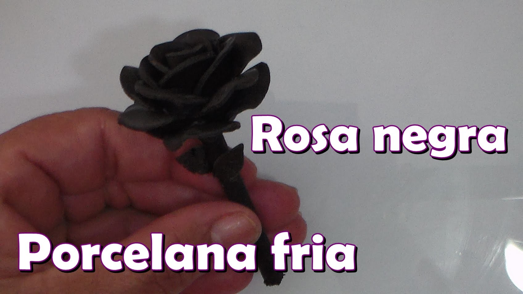 Rosa negra en porcelana fria. Black Rose in cold porcelain