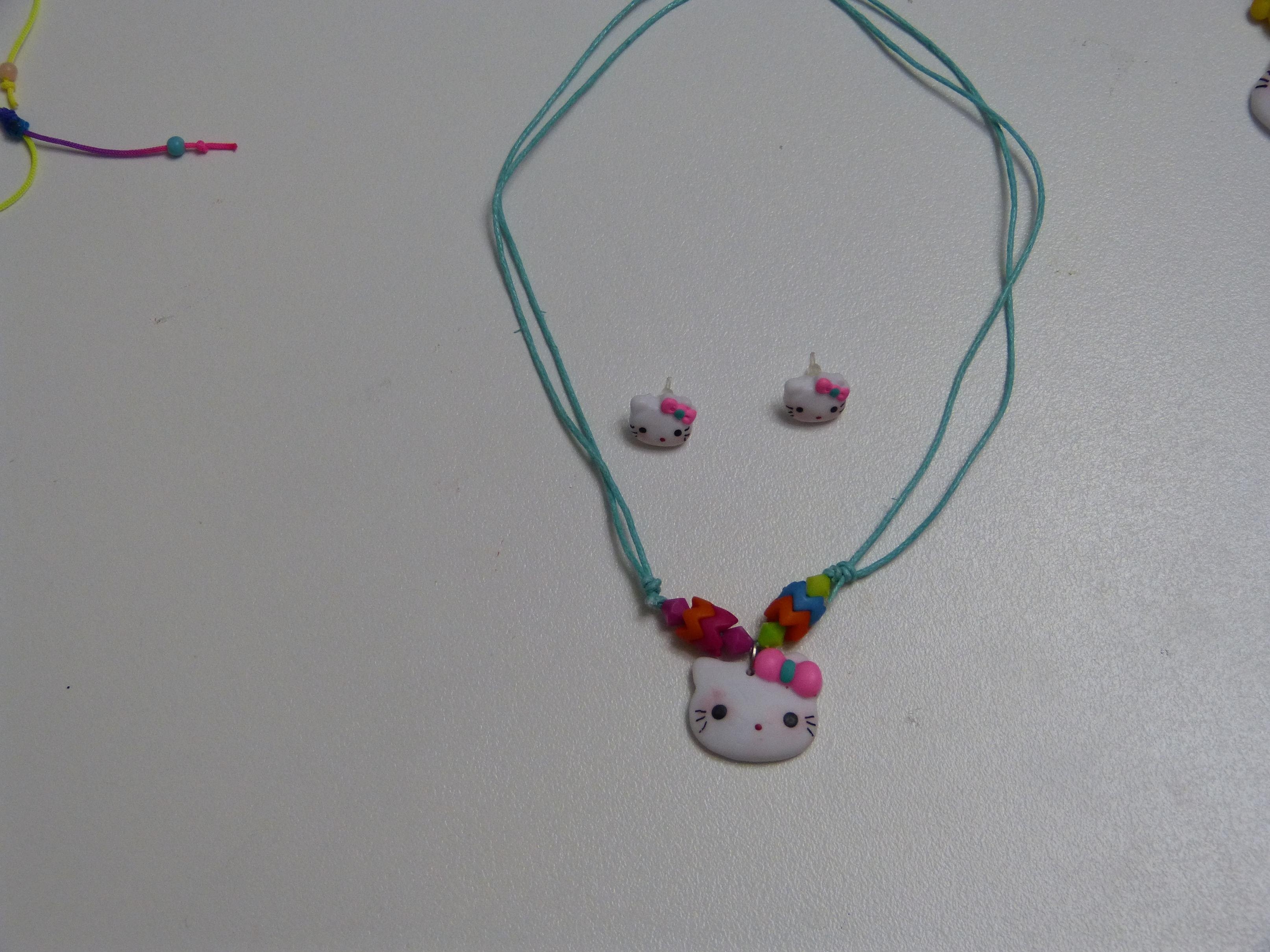 Caritas de Hello  Kitty  en  Porcelanicron, utiles para collares, decoracion de Lazos cabello