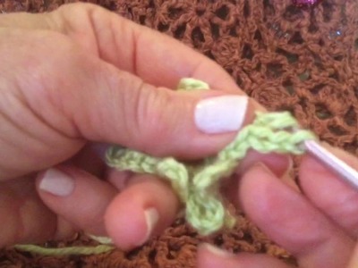 Cómo hacer un Bolero con motivos de cuadros en crochet.