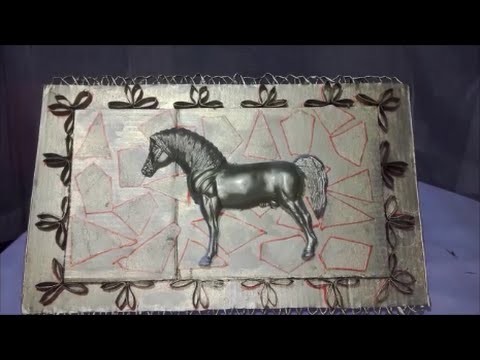 Cuadro de carton,  un caballo--box cartons paper roll