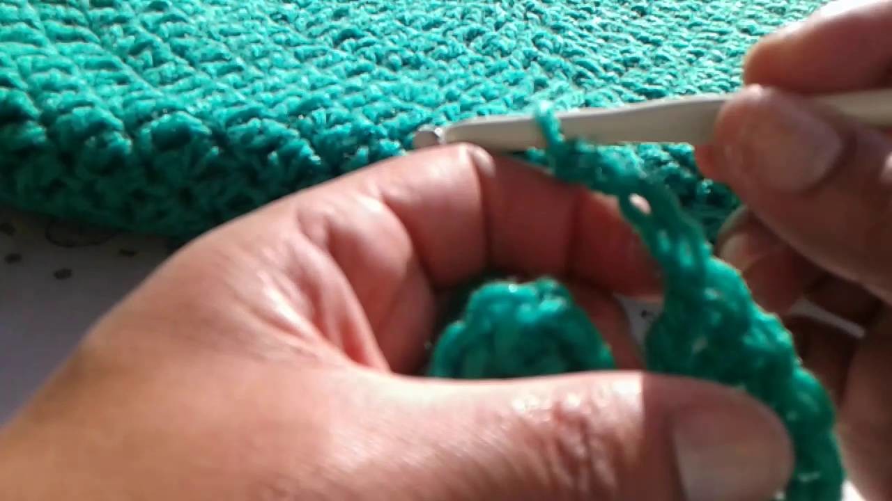 Poncho tejido a crochet