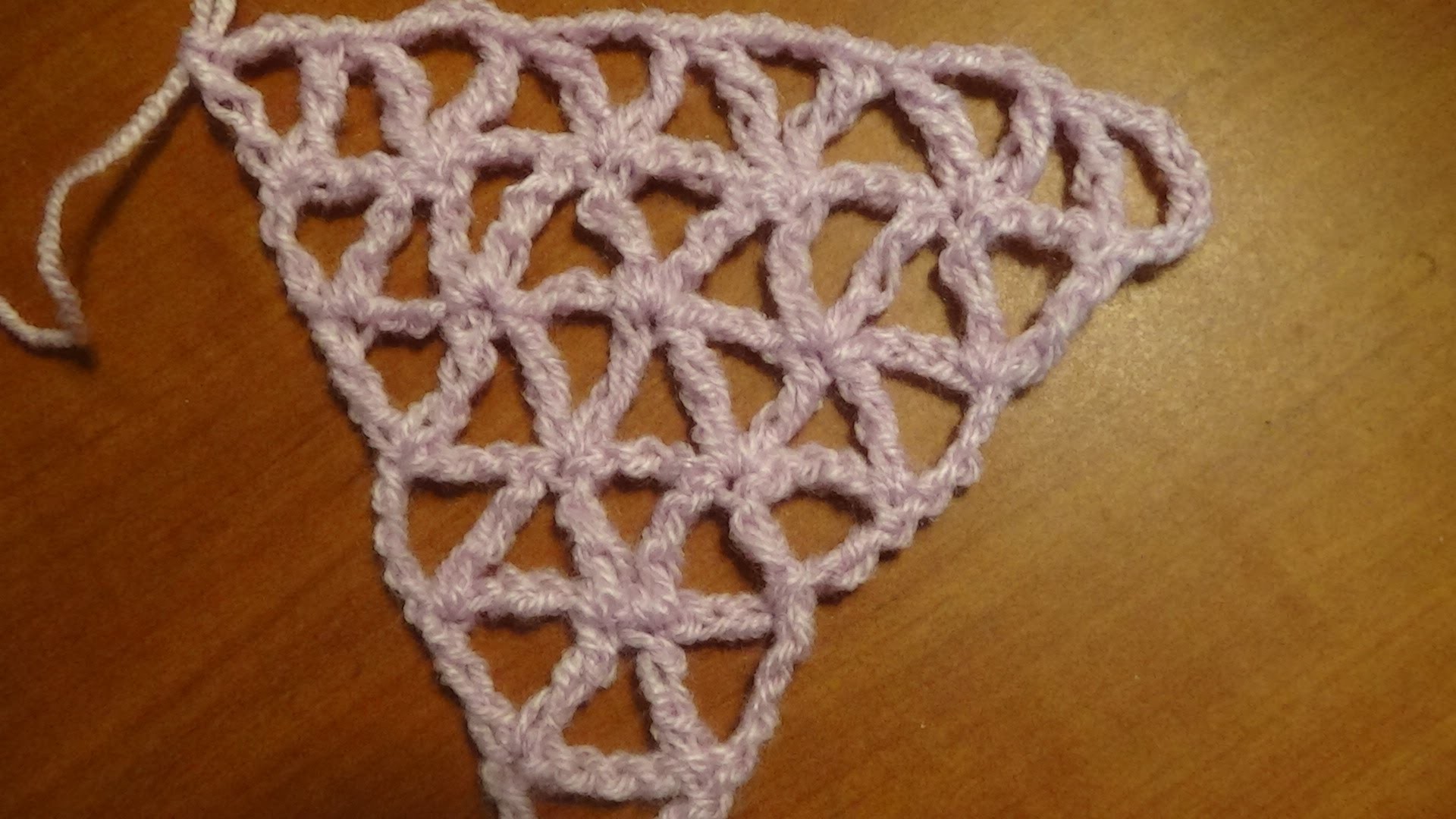 Puntada triangular a crochet muy sencilla.  Muestra No. 72