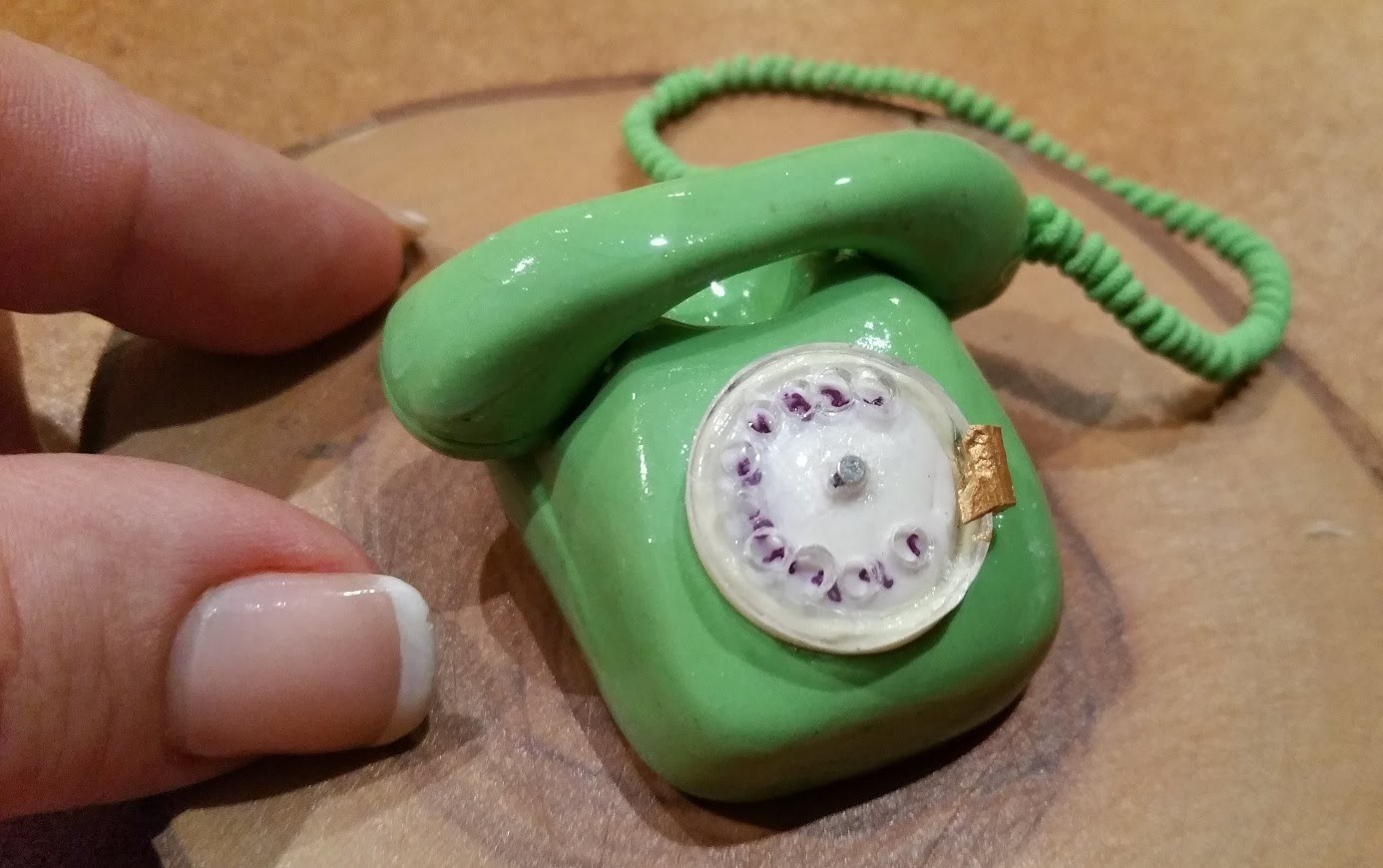 DIY Teléfono miniatura para casas de muñecas.miniature dollhouses phone