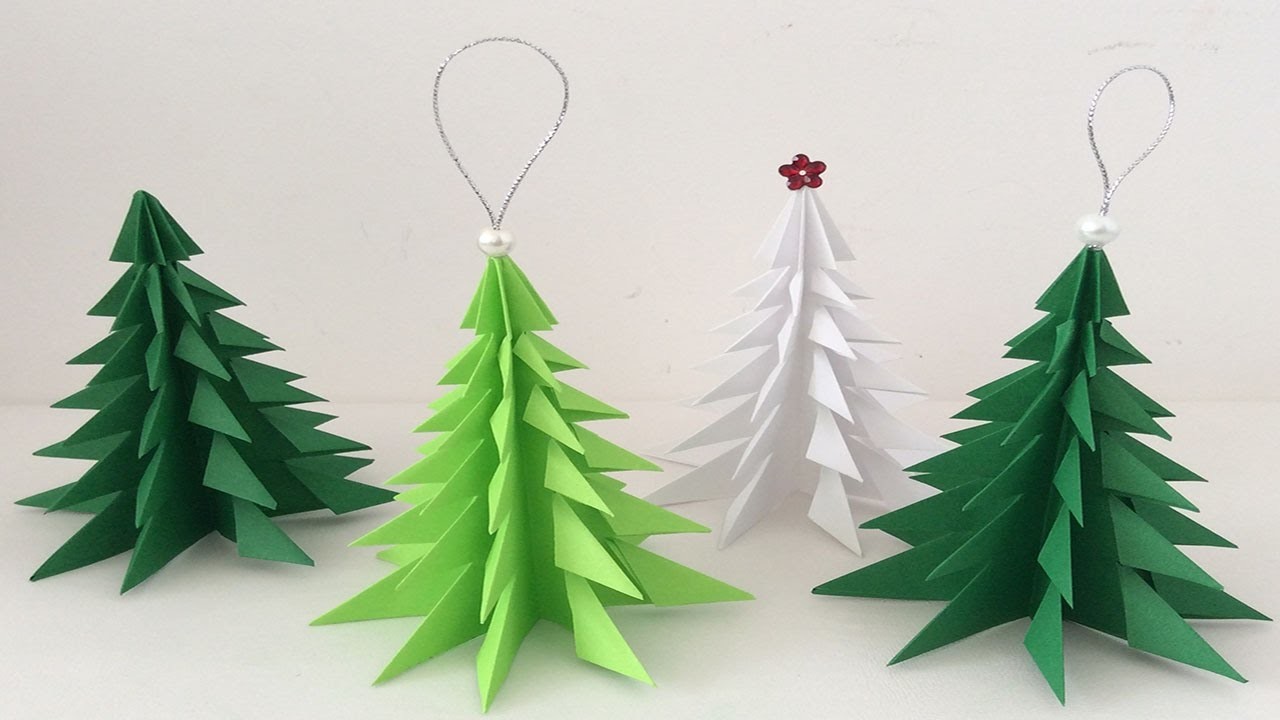 Árbol de navidad de papel. Paper Christmas tree. Christmas decorations.