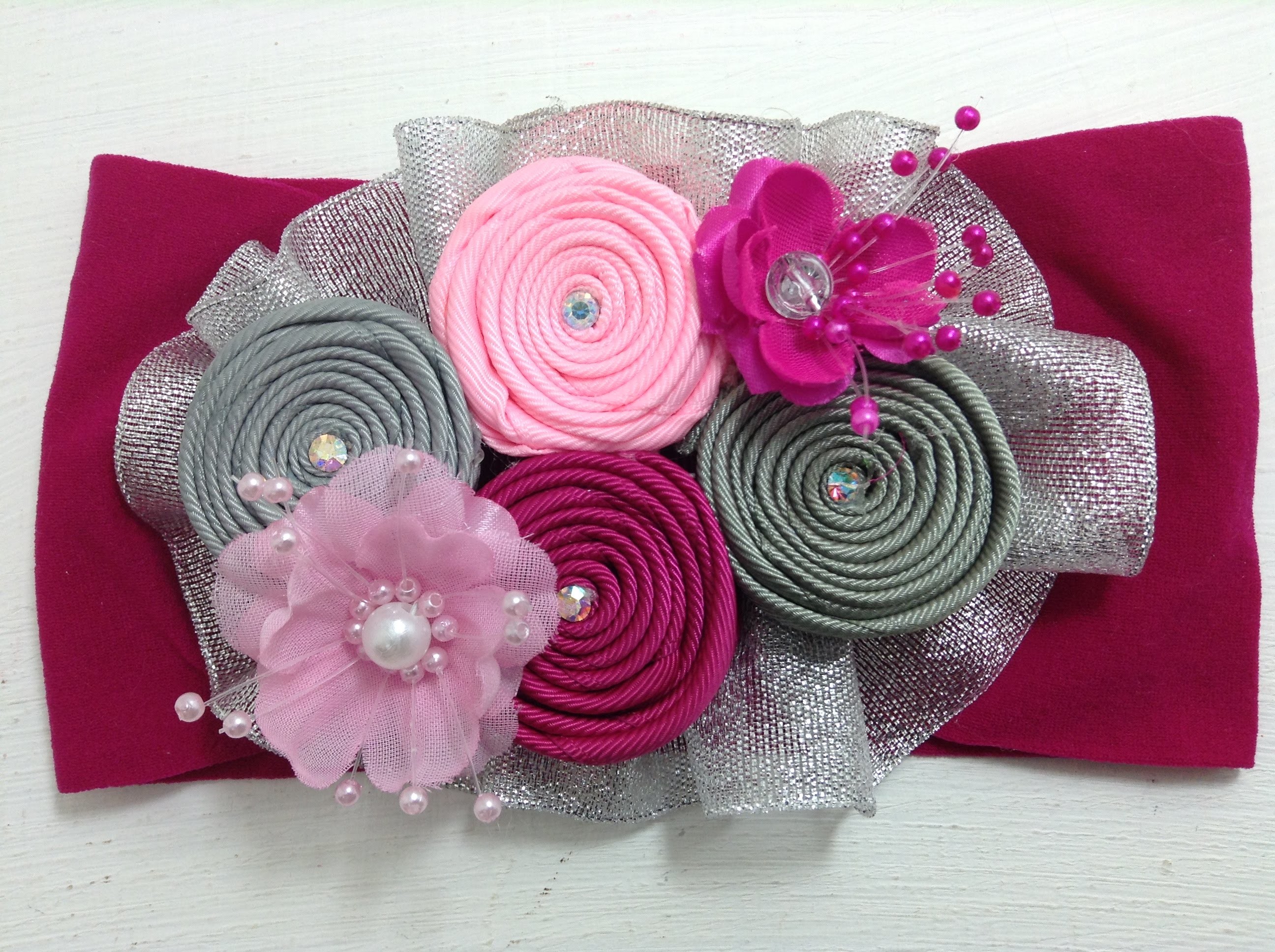 Tiara de flor enrolladita  combinación gris-rosa VIDEO No. 365