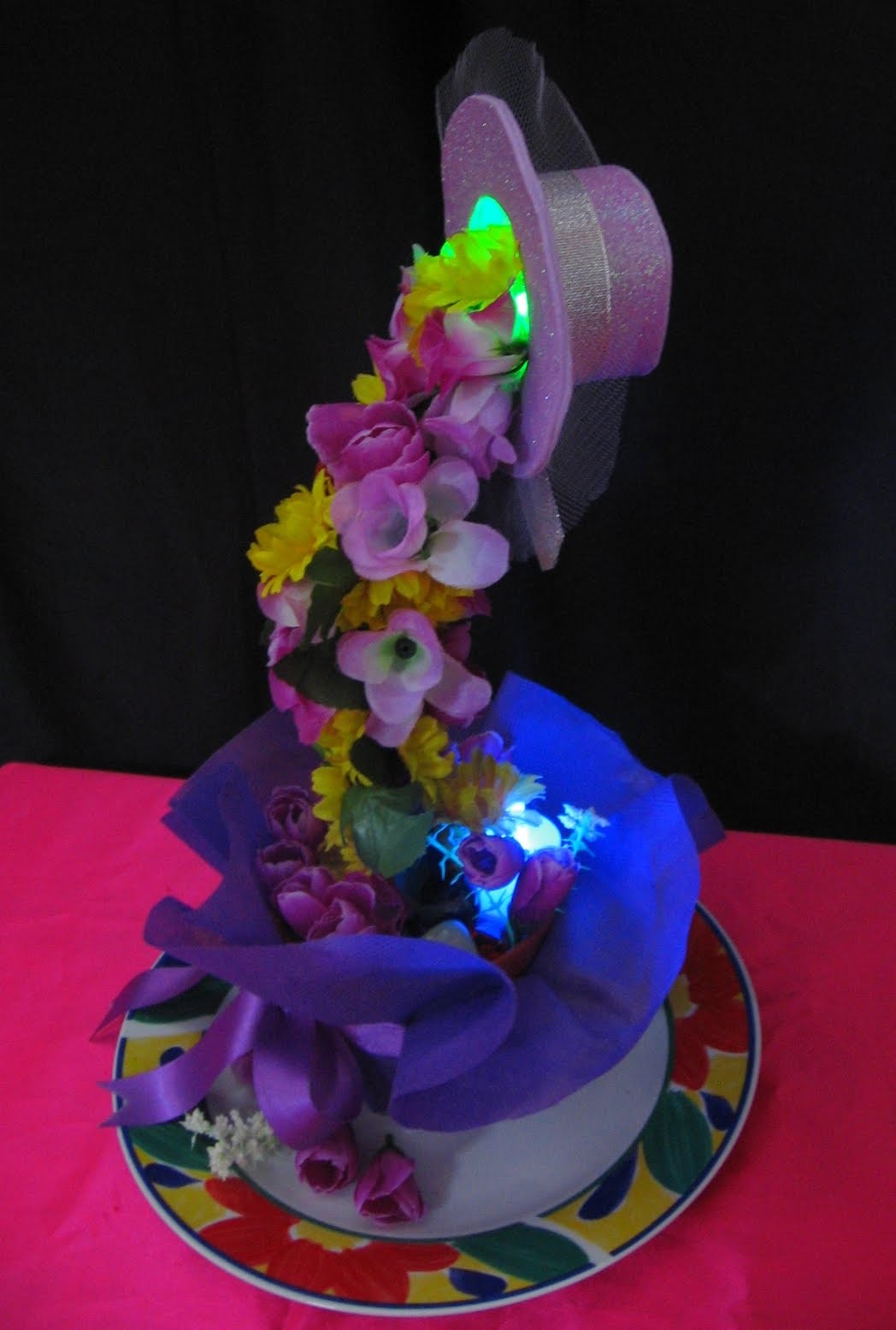 Cascada de flores iluminada (Centro de mesa o decoración)