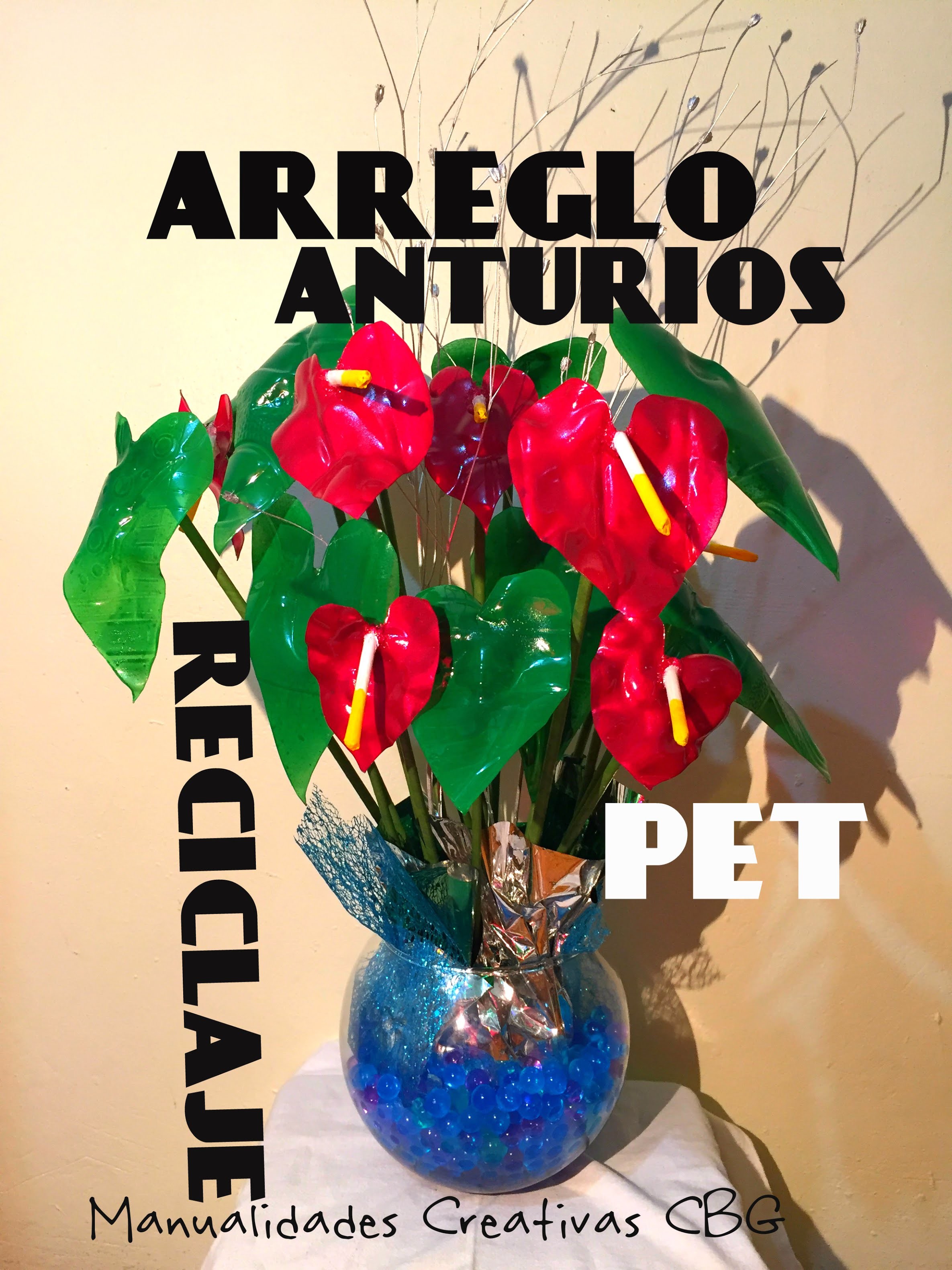 Diy arreglo floral Anturios Pet reciclaje Floral arrangement of anthuriums Pet