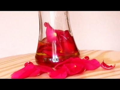 Cómo hacer perfume de rosas en aceite