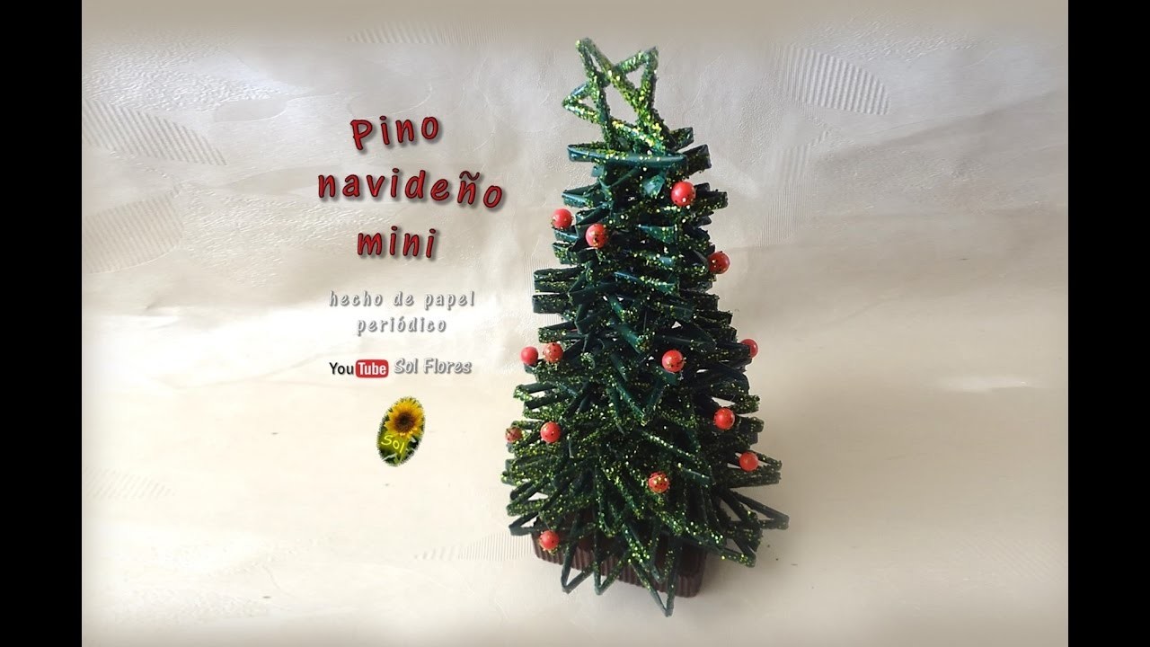 Pino navideño mini, hecho de papel periódico - mini Christmas trees made of newspaper