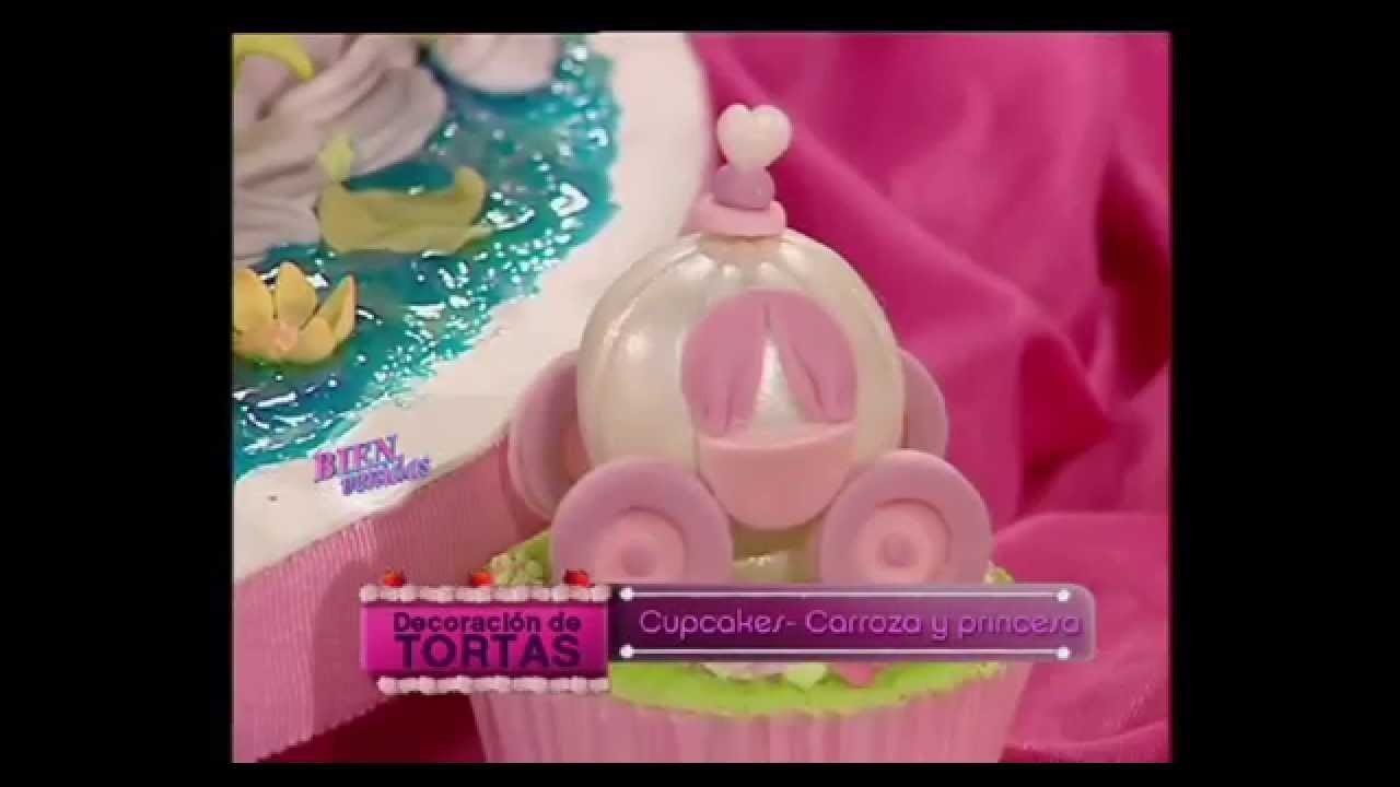 Mirta Biscardi  - Bienvenidas TV - Explica como hacer Carrozas y Princesas en Cupcakes.