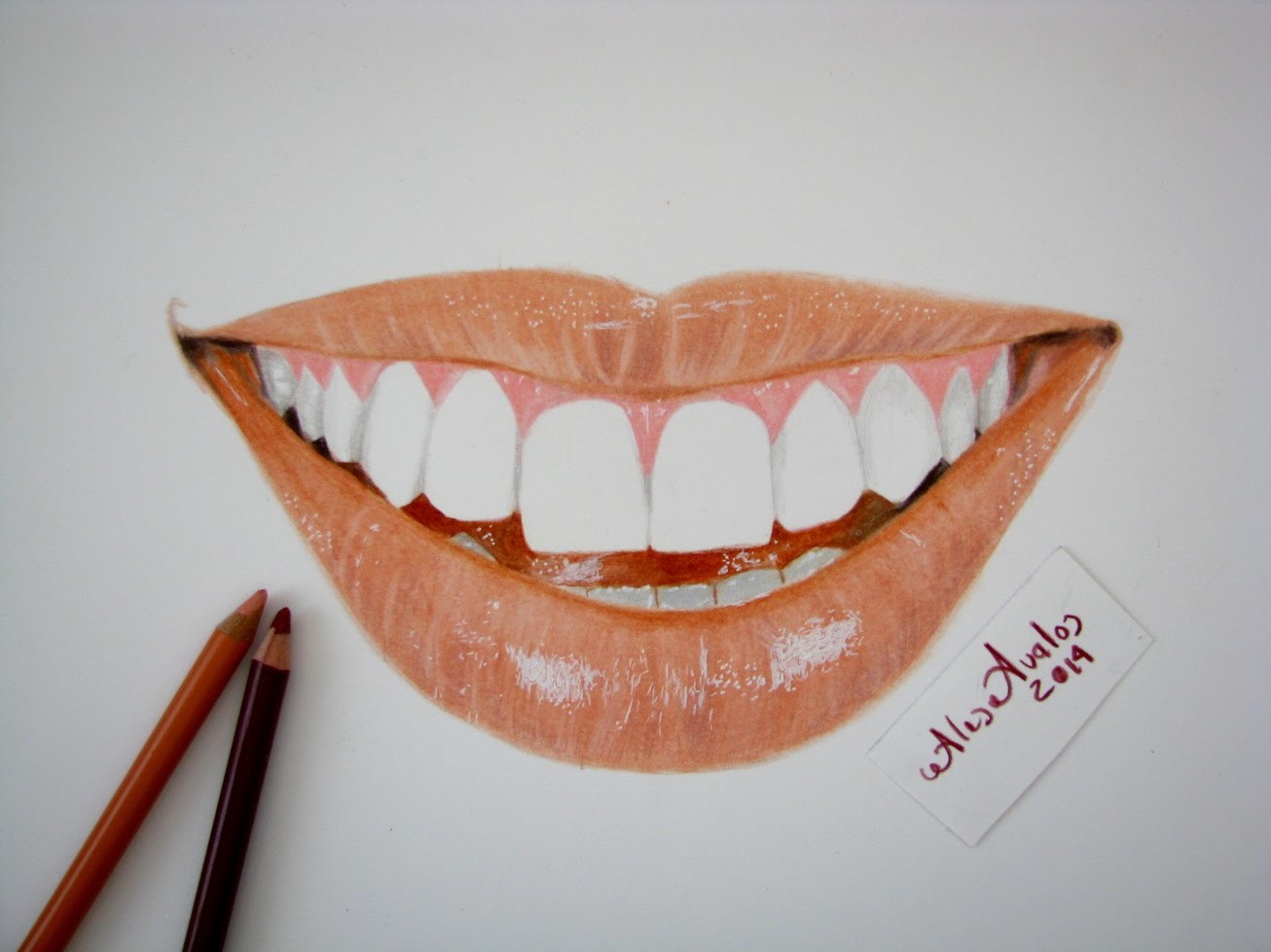 Tutorial: Cómo dibujar una sonrisa con lápices de colores