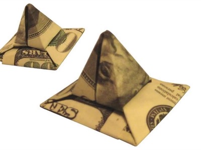 Origami de dinero. Pirámide