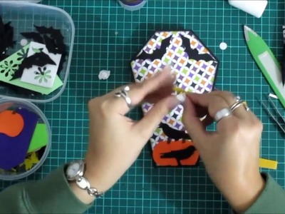 Scrapbooking en Español Episodio 64  Tutorial Mini Album forma Ataúd para Halloween Parte 2