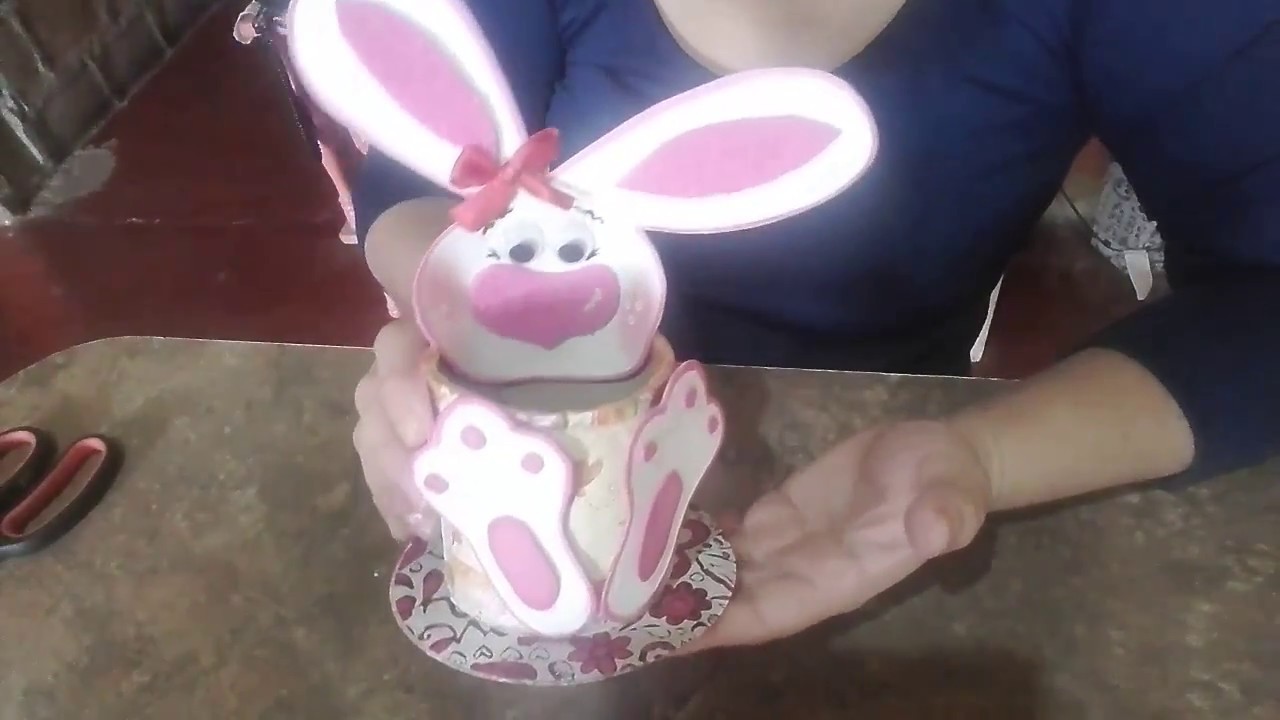 DIY Conejo de Pascua de goma eva | Manualidades en Casa