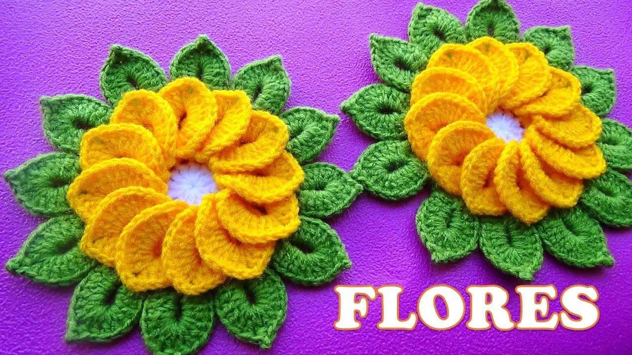 Flores tejidas a crochet de 12 pétalos con hojitas para tapetes y centros de mesa paso a paso