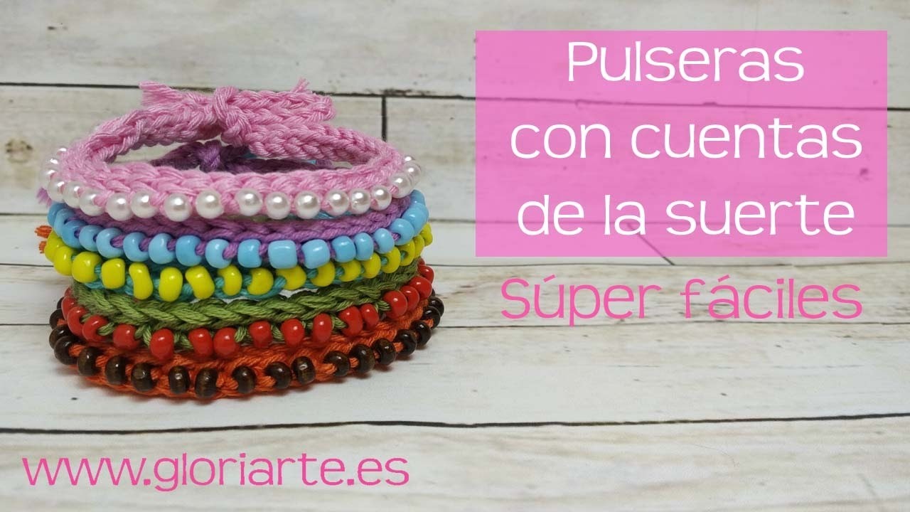 Pulsera de ganchillo con abalorios. Crochet bracelet with beads.