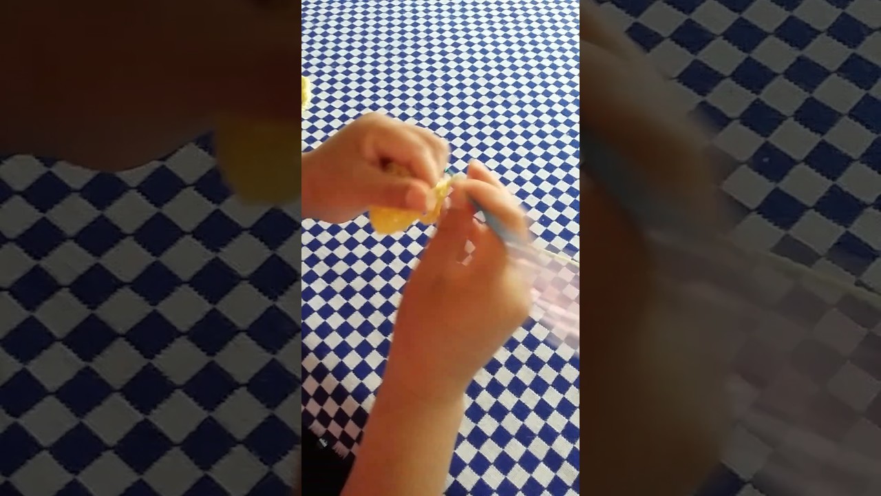 Carpeta hecha a crochet