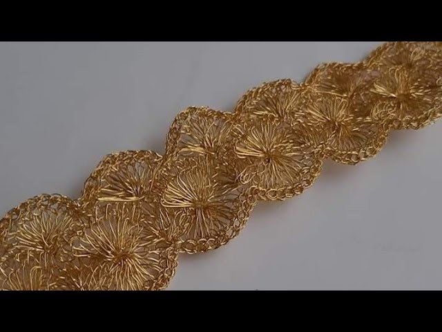 Pulsera tejida a crochet con hilos de cobre