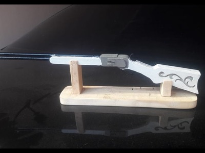 Replica de rifle em miniatura em madeira, passo a passo