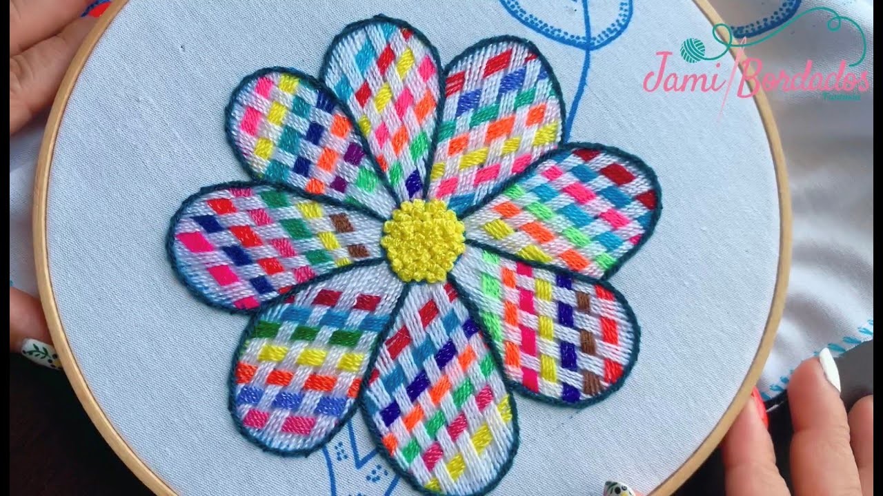 68. Bordado Fantasía Flor 16. Hand Embroidery Flower with Fantasy Stitch