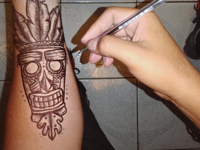 Como hacer un tatuaje falso a lapicero. Aku Aku Crash bandicoot °|° How to make a fake tattoo.