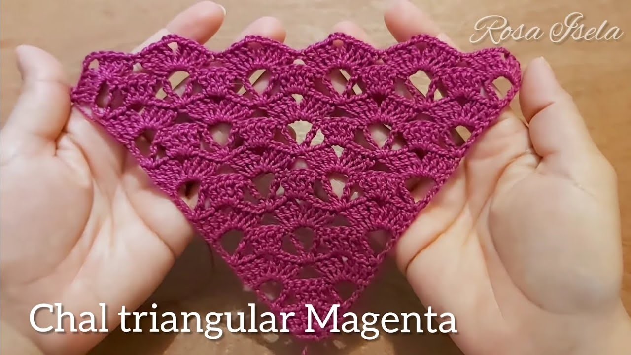 Punto Magenta Chal Triangular