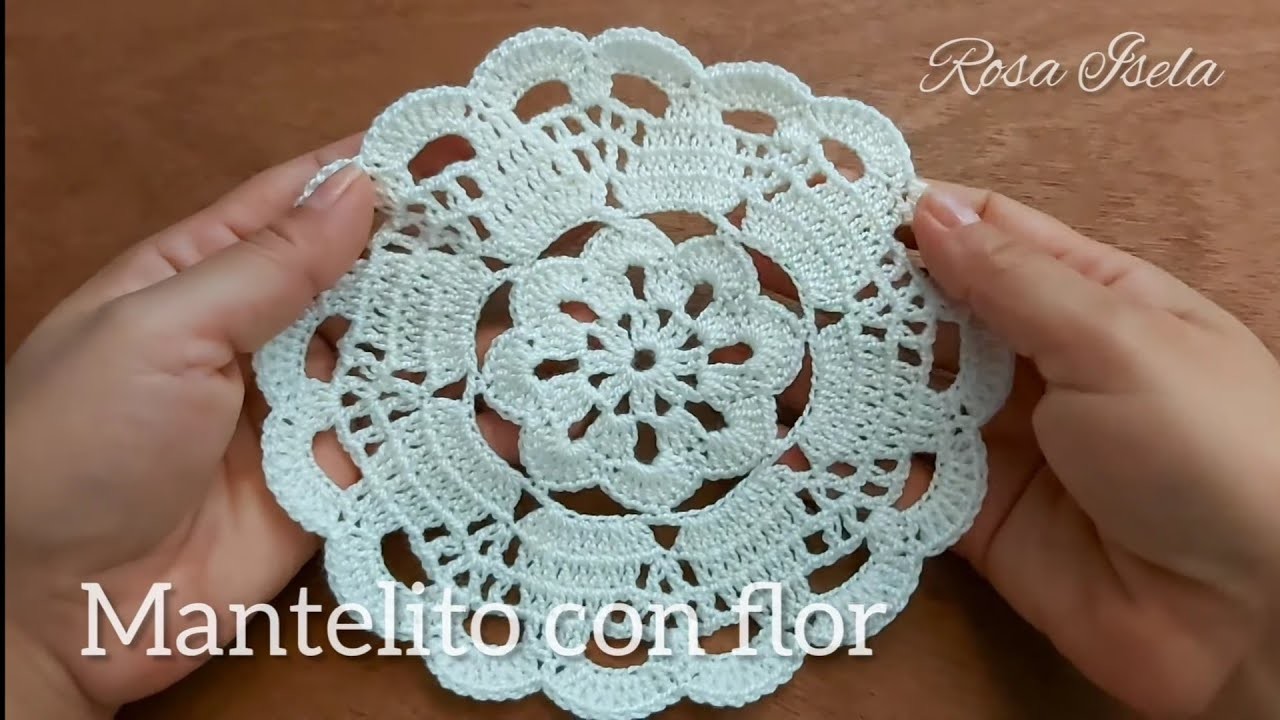 Mantelito con flor