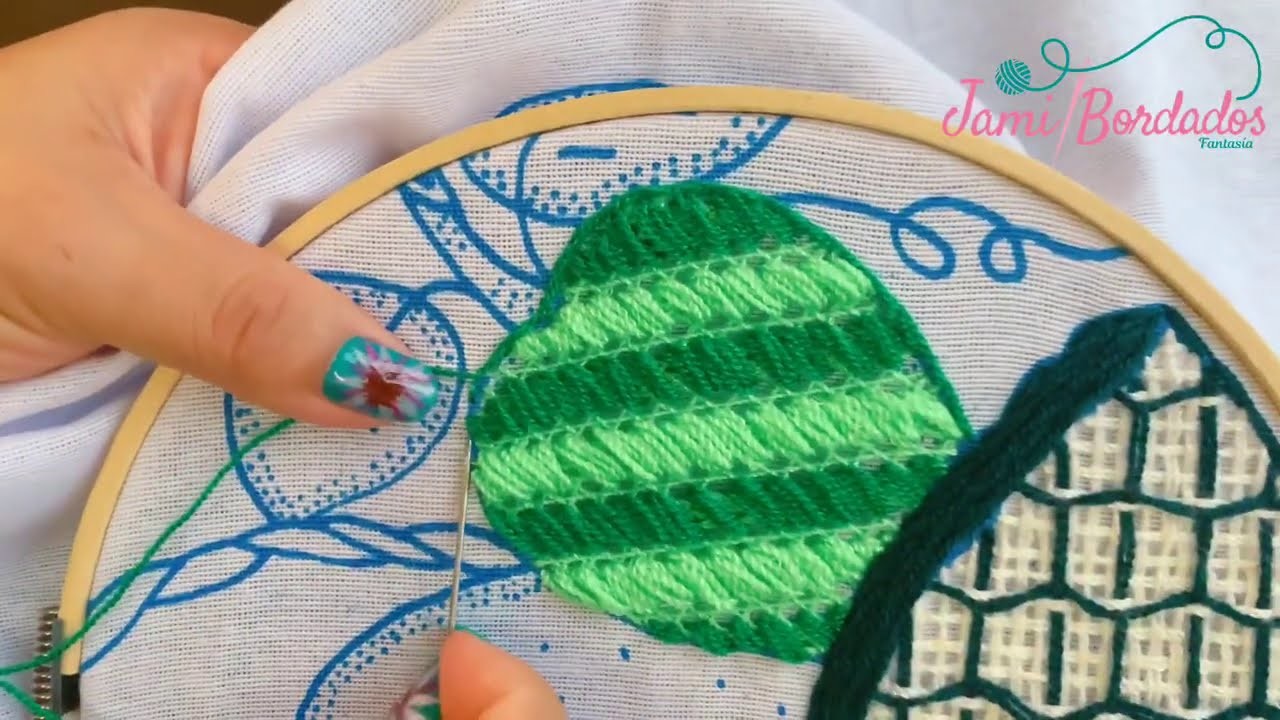 104. Bordado Fantasía Manzana o Perón 1. Hand Embroidery Apple with Fantasy Stitch