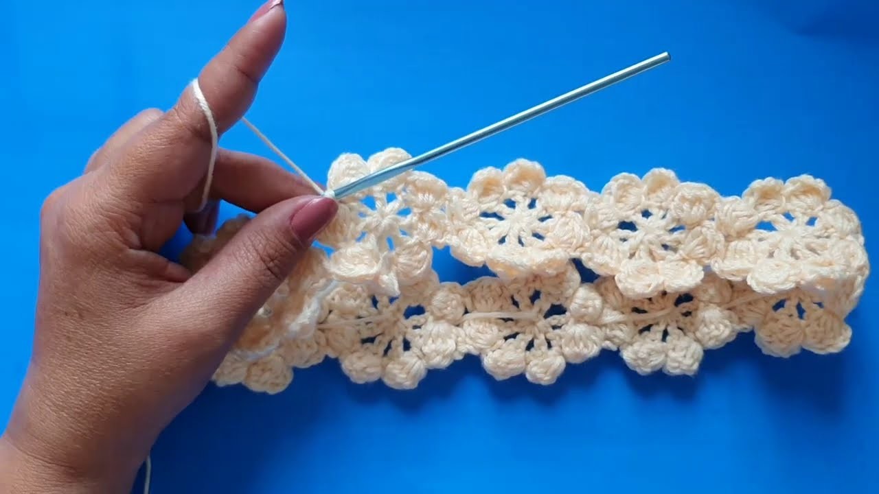 Diadema de flor 3D tejida a Crochet en Punto de flores tejidas de una sola tira